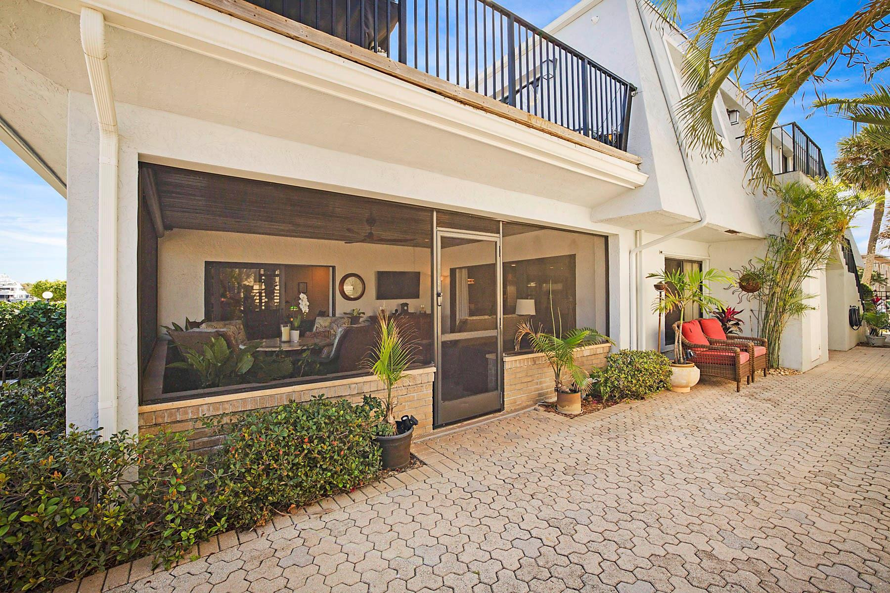 2743 Northeast 28th Court, Unit 3 Lighthouse Point, FL 33064 - Photo 41 of 56 Photo 41