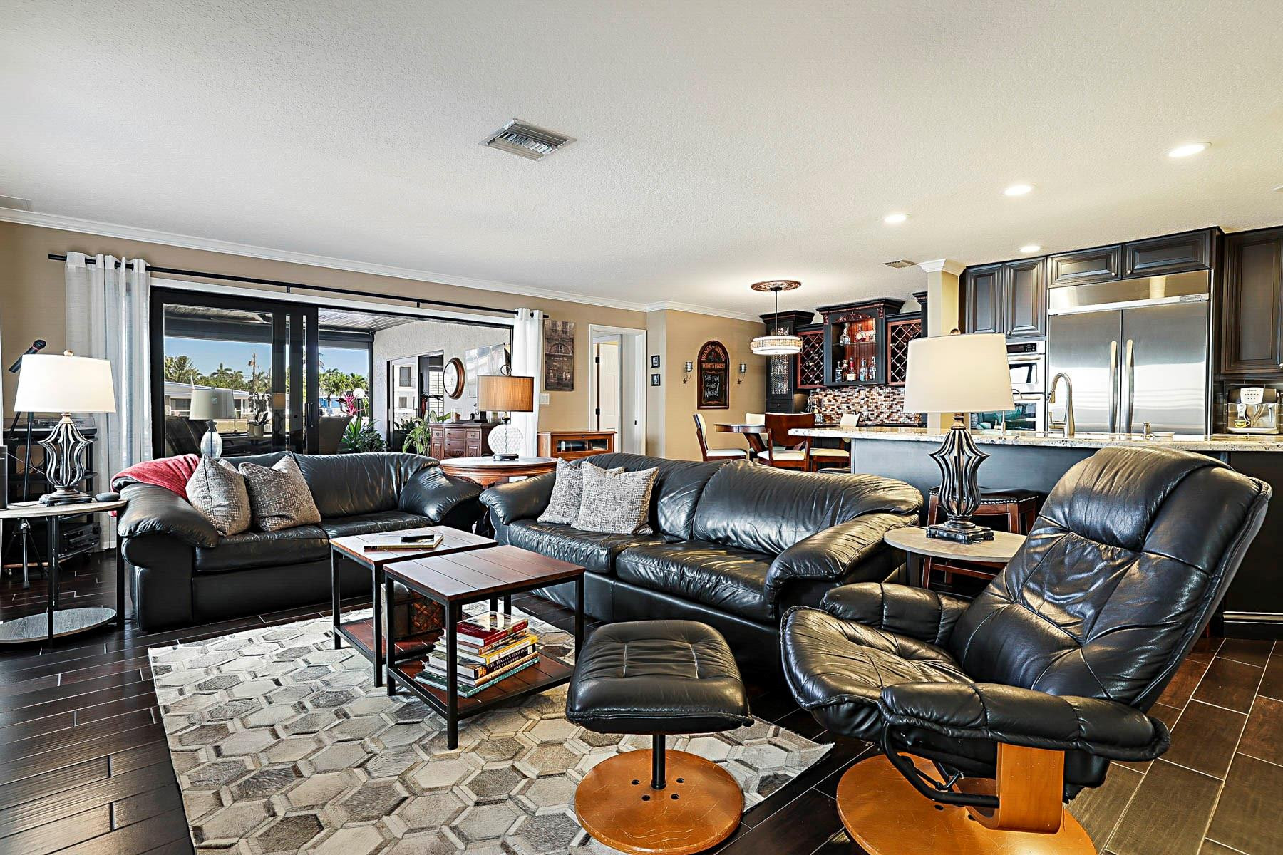 2743 Northeast 28th Court, Unit 3 Lighthouse Point, FL 33064 - Photo 5 of 56 Photo 5