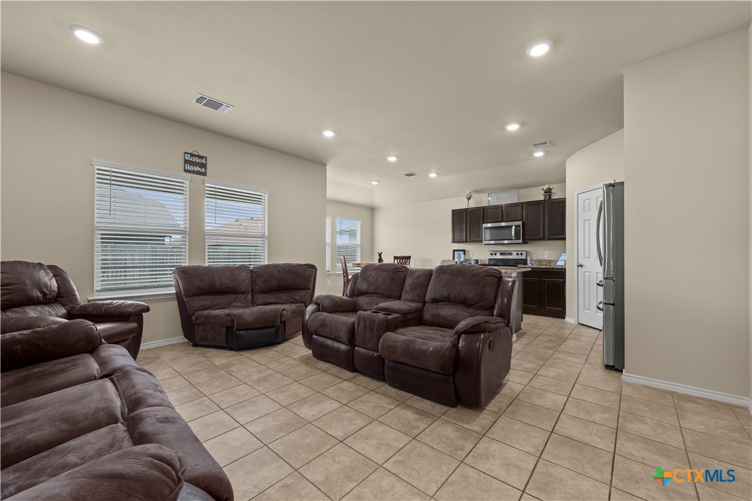 6115 Sally Ride Lane Killeen, TX 76543 - Photo 12 of 32