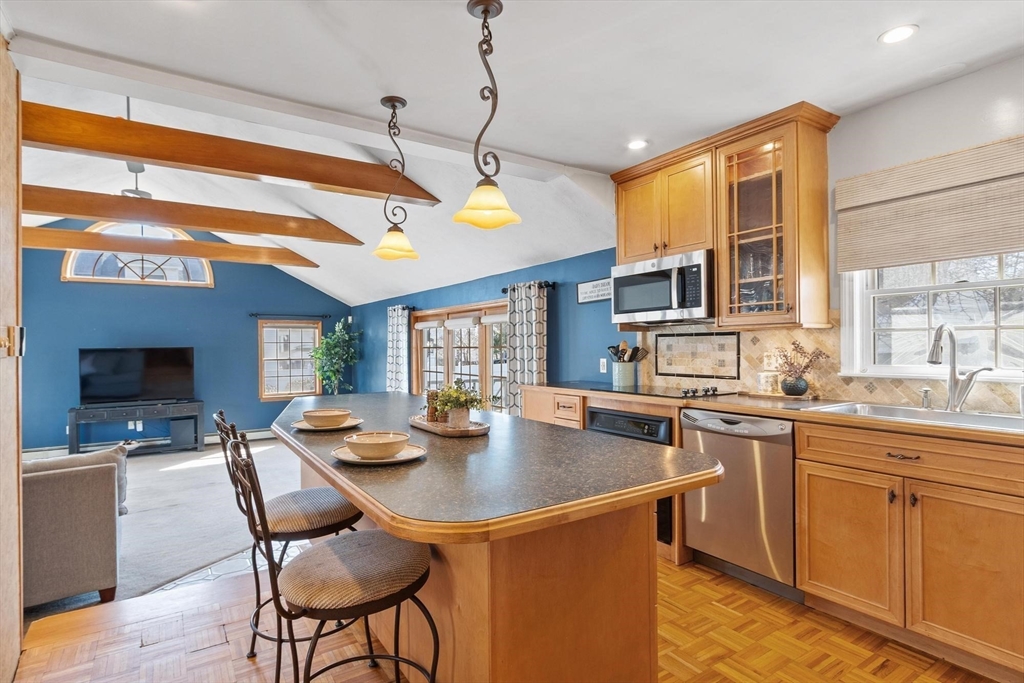 16 Green Street Methuen, MA 01844 - Photo 5 of 29