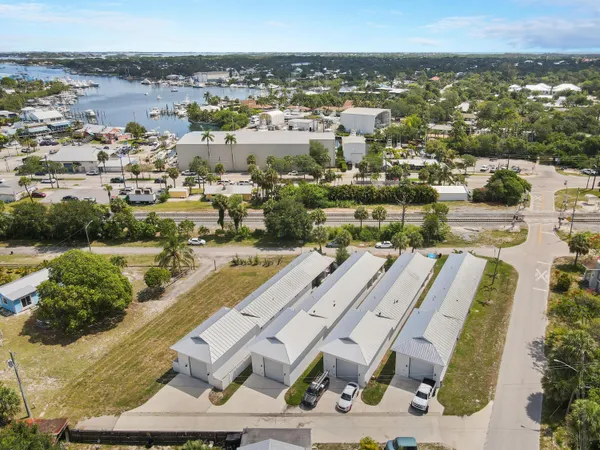 $580,000 | 4982 Southeast Railway Avenue, Stuart, FL 34997