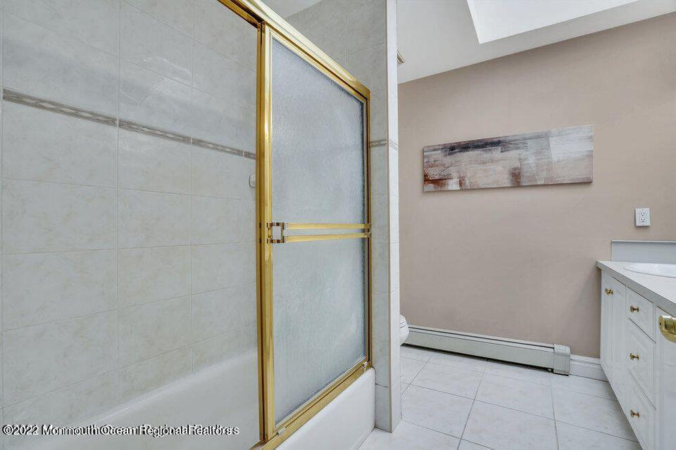 48 Mine Brook Road Colts Neck, NJ 07722 - Photo 29 of 51 2nd Floor Full Bath