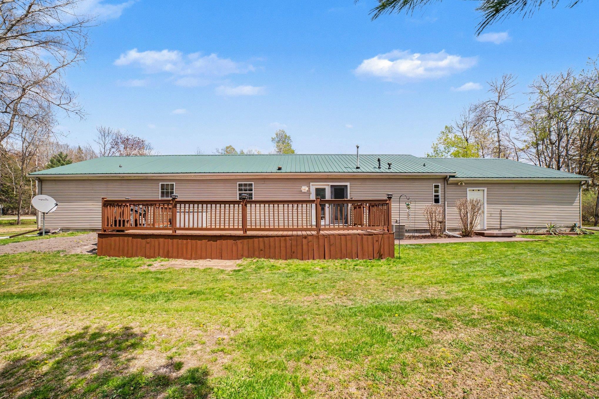 2510 Martin Road Beaverton, MI 48612 - Photo 4 of 33