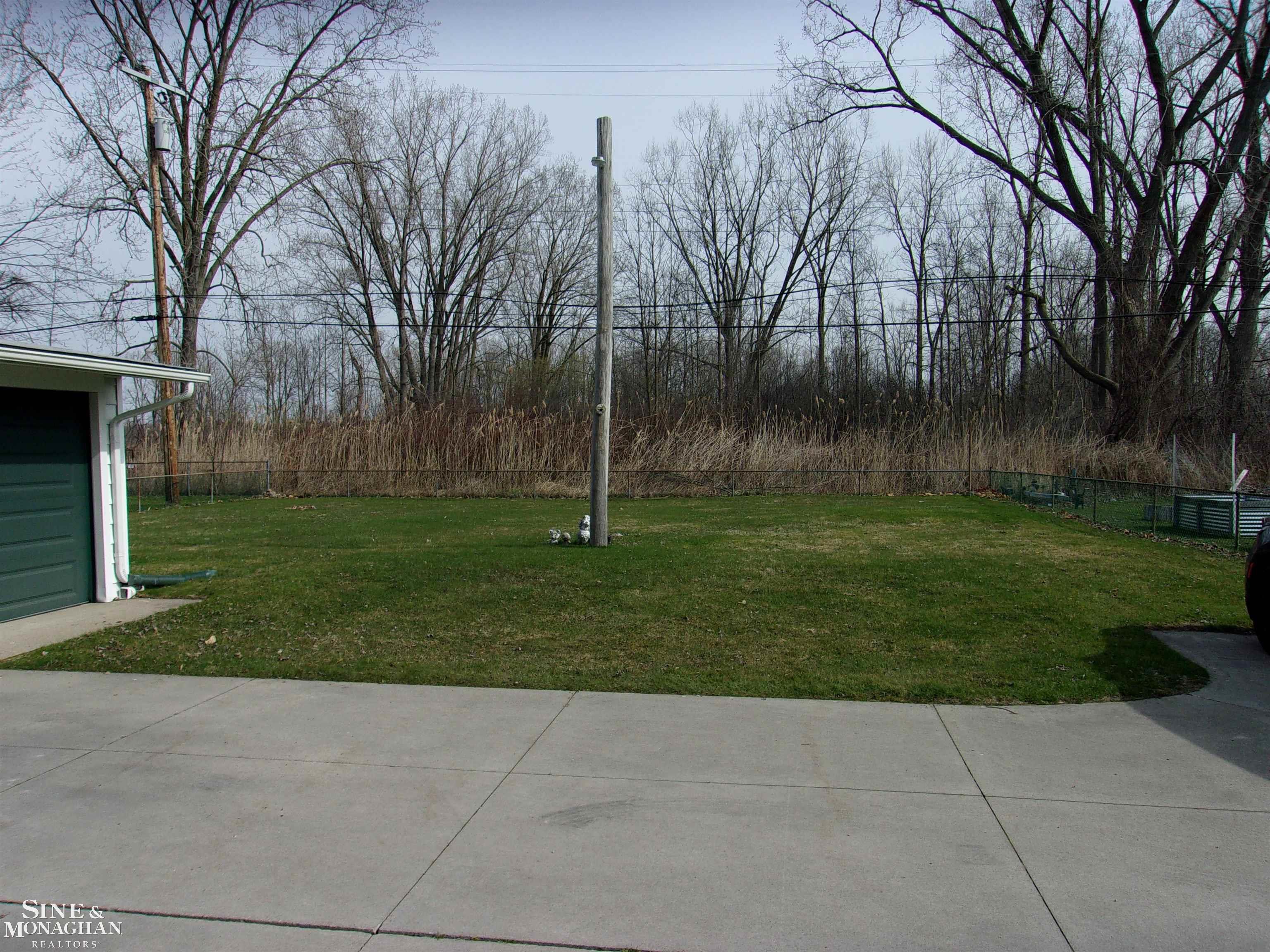 5536 Pointe Tremble Road Algonac, MI 48001 - Photo 6 of 45 50174338-a8dd8894-8a7b-43f5-b511-5e316cf761a4.JPG