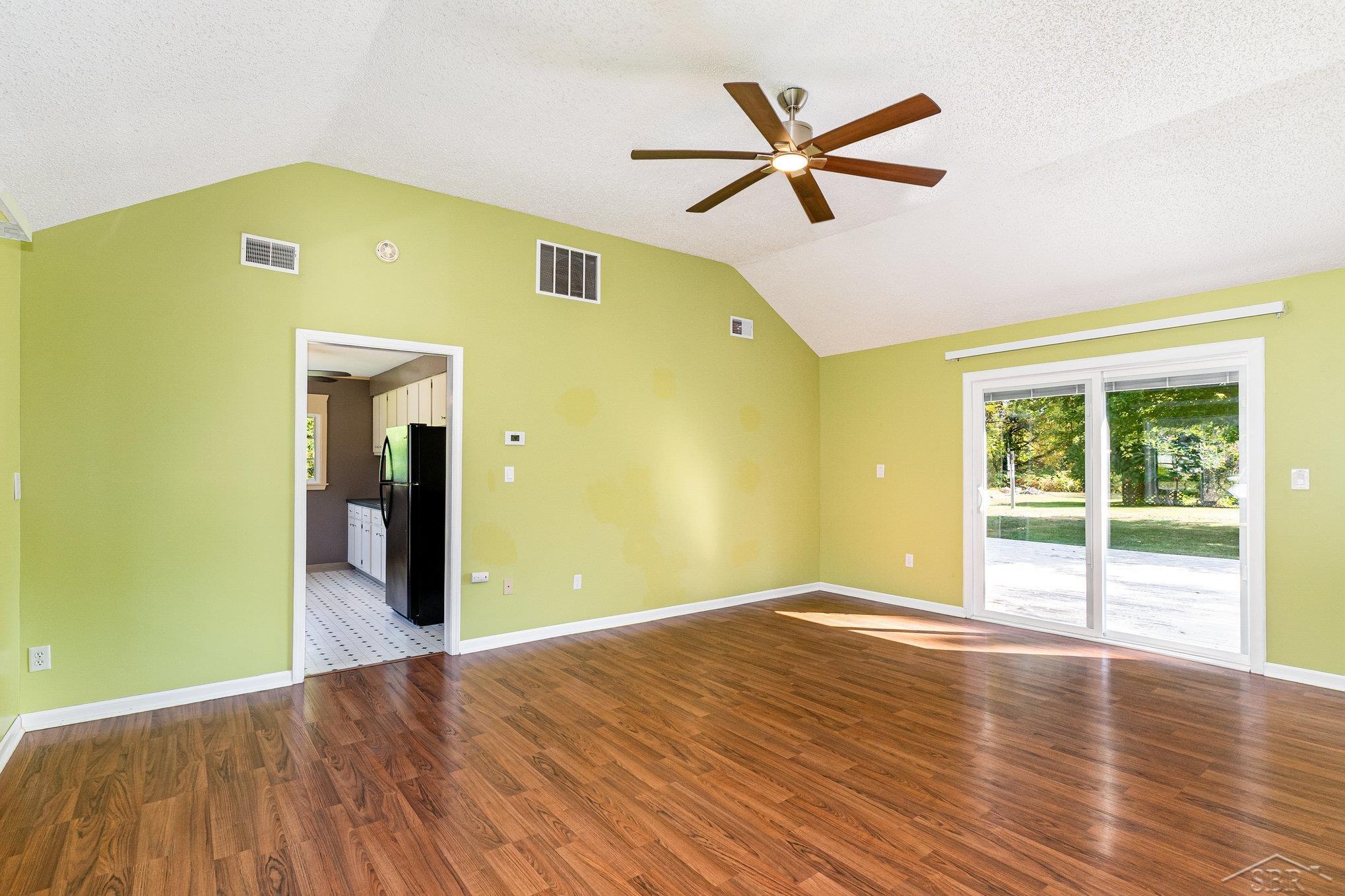 6650 Radewahn Road Saginaw, MI 48604 - Photo 8 of 25 50189412-040714dc-de4d-4b46-a0b8-a5c1f07977e9.JPG
