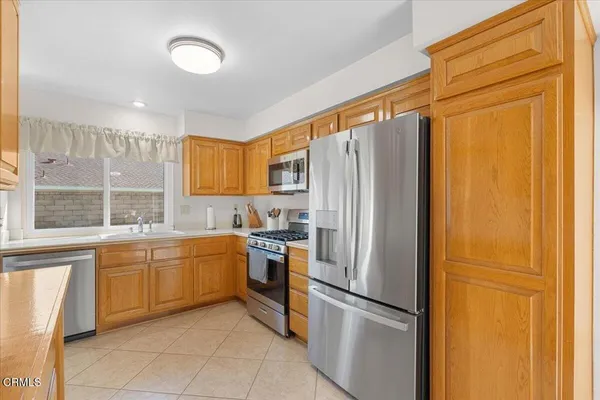 $848,000 | 25530 Meadow Mont Street, Valencia, CA 91355