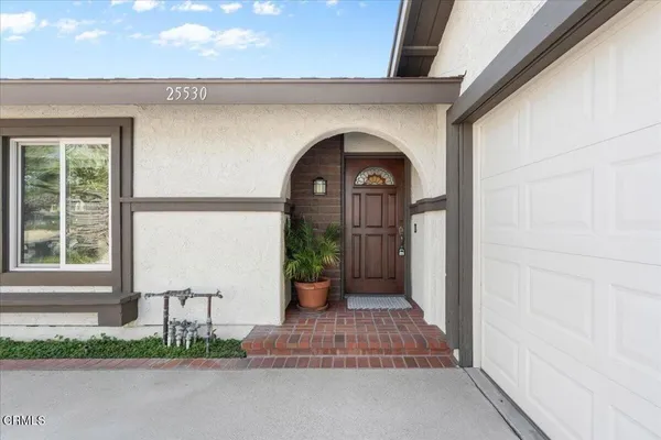 $848,000 | 25530 Meadow Mont Street, Valencia, CA 91355