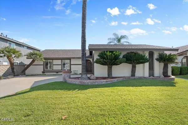 $848,000 | 25530 Meadow Mont Street, Valencia, CA 91355