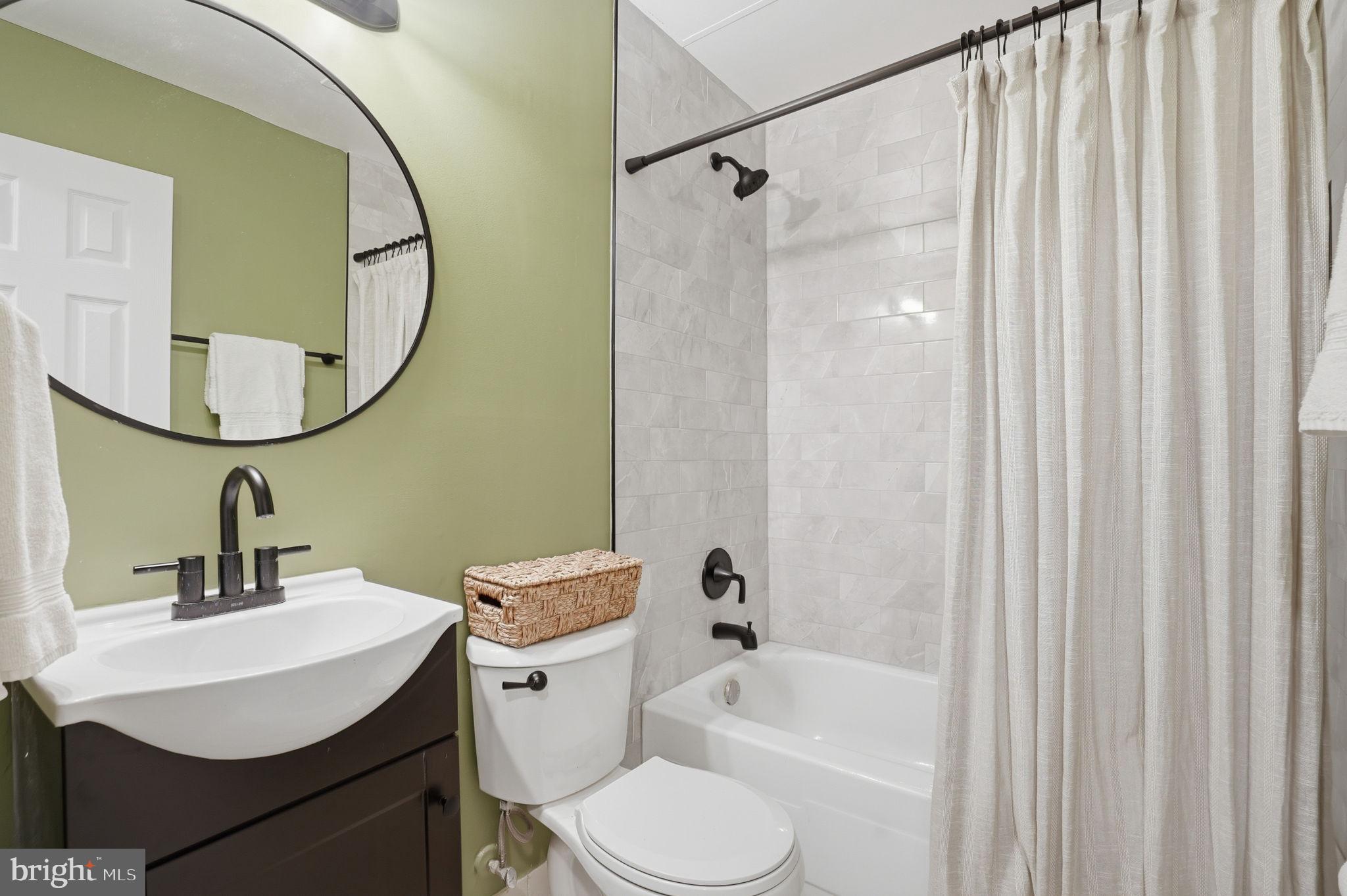 1663 Parkcrest Circle, Unit 5B/300 Reston, VA 20190 - Photo 15 of 21 Newly Renovated Hallway Bath