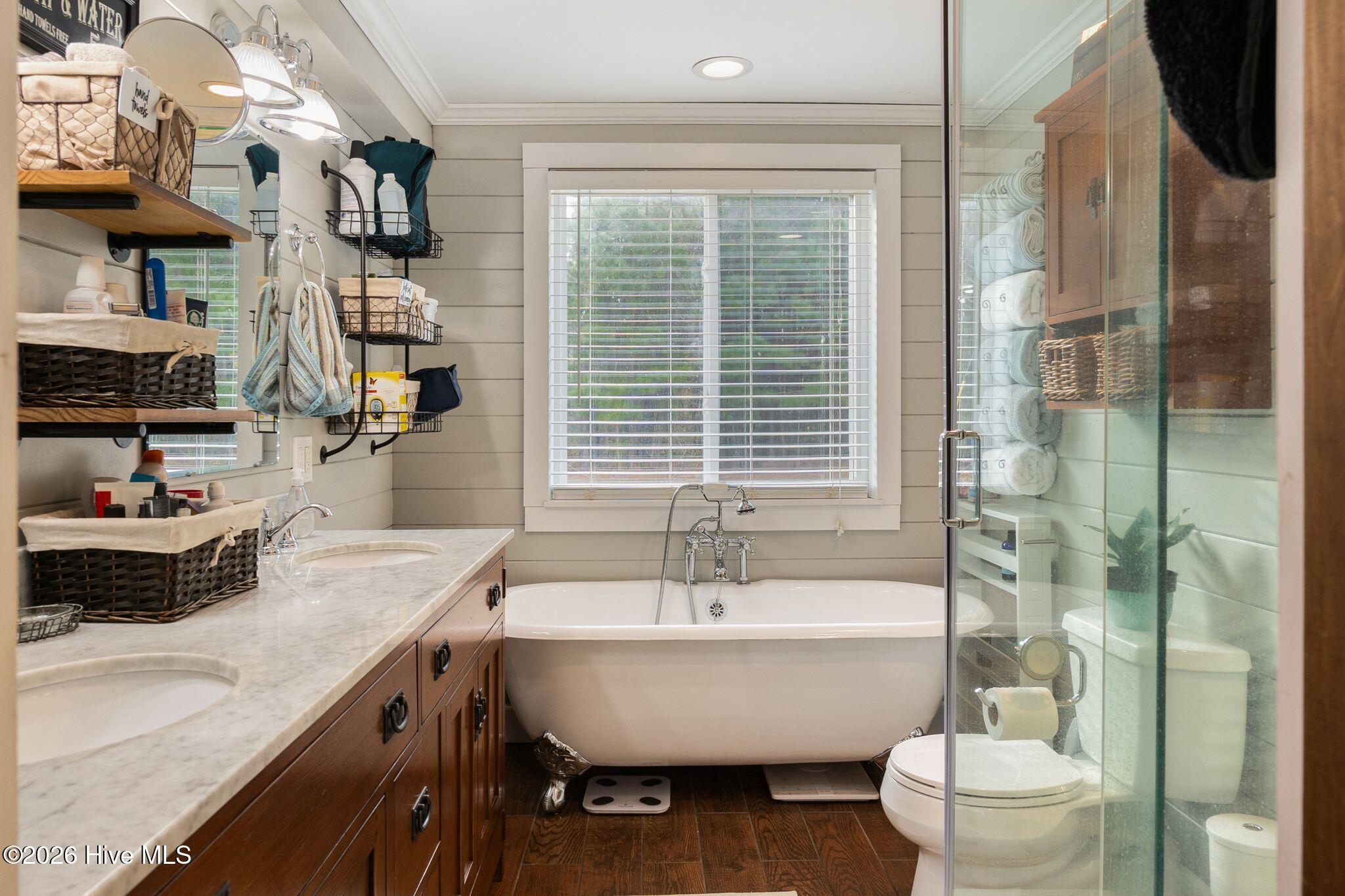 330 Lake Road Newport, NC 28570 - Photo 7 of 28 330 Lake Rd-19