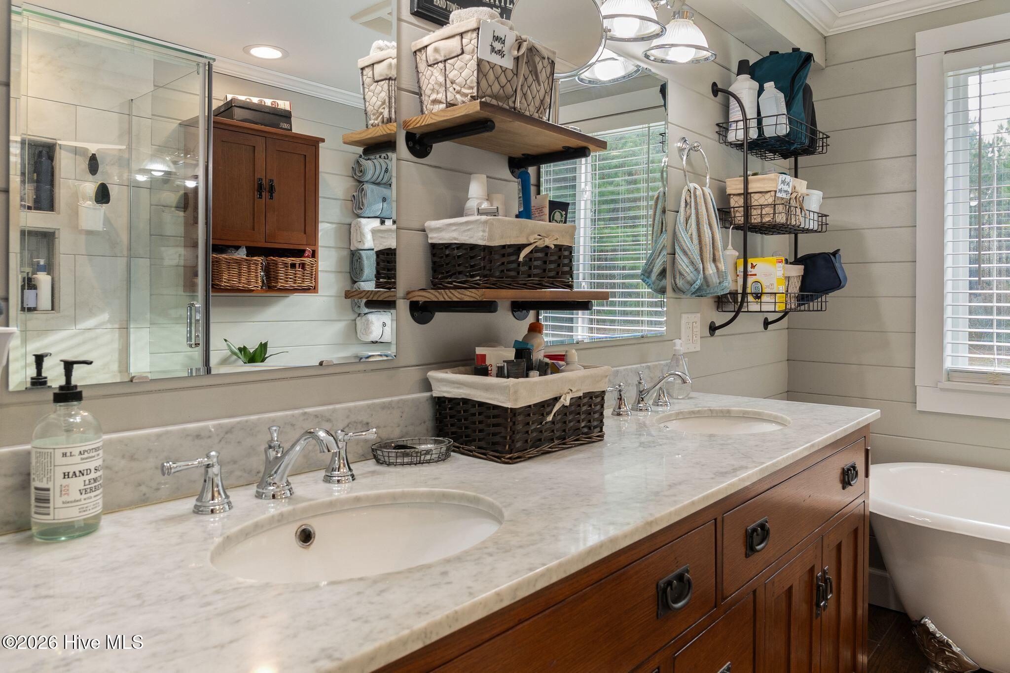 330 Lake Road Newport, NC 28570 - Photo 8 of 28 330 Lake Rd-20