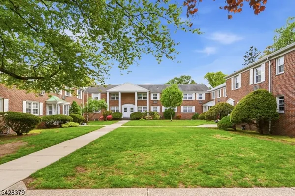 $299,999 | 445 Morris Avenue, Unit 14, Springfield, NJ 07081
