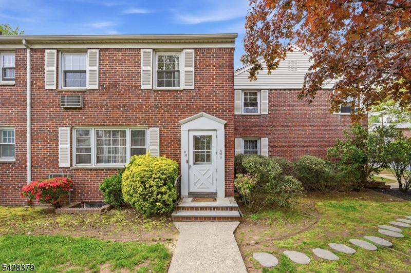 445 Morris Avenue, Unit 14 Springfield, NJ 07081 - Photo 2 of 26
