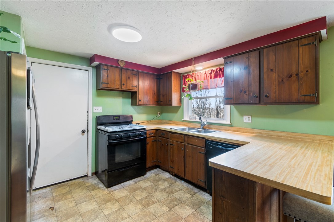 497 Hartnagle Road Arcadia, NY 14513 - Photo 14 of 49 Lots of counter space! Love to COOK or BAKE? Plent