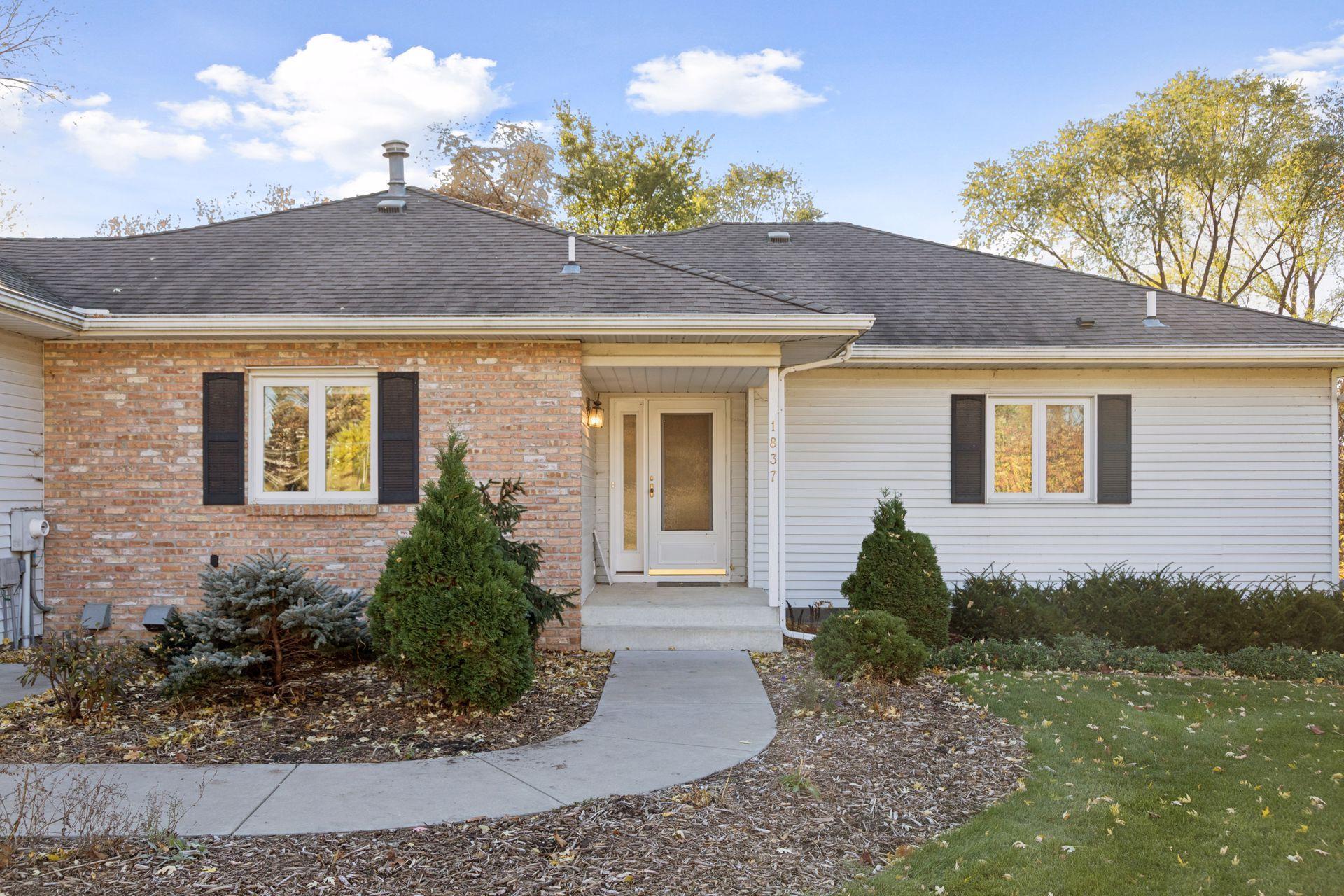 1837 Victoria Road South Mendota Heights, MN 55118 - Photo 4 of 6