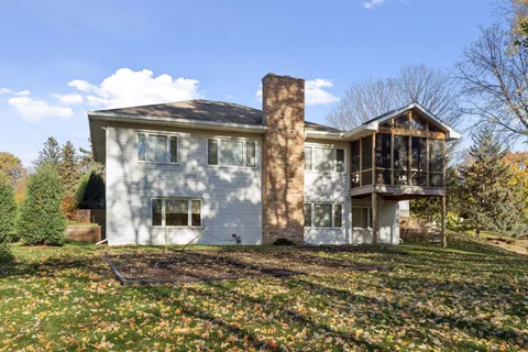 $530,000 | 1837 Victoria Road South, Mendota Heights, MN 55118