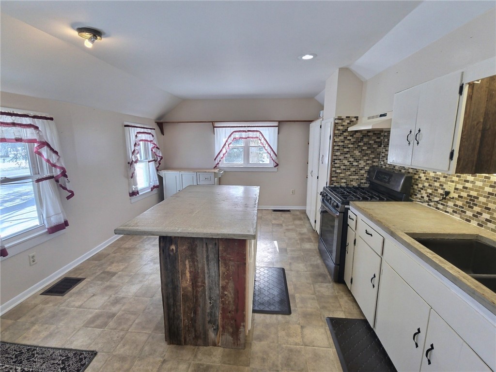 2531 State Route Aurora, NY 13026 - Photo 8 of 24