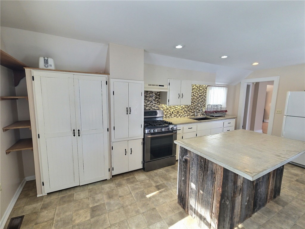 2531 State Route Aurora, NY 13026 - Photo 10 of 24