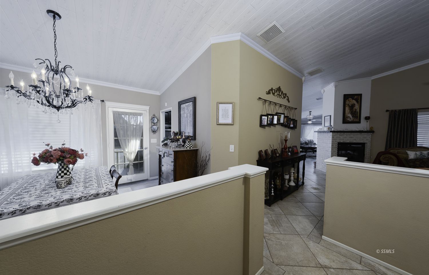 1228 West Robert Avenue Ridgecrest, CA 93555 - Photo 2 of 45