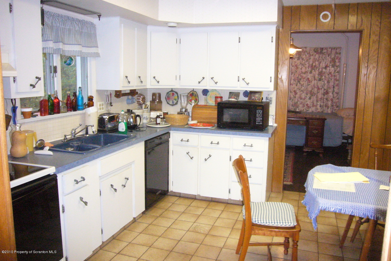1334 Glenview Road Clarks Summit, PA 18411 - Photo 6 of 9 Gallery Image 6