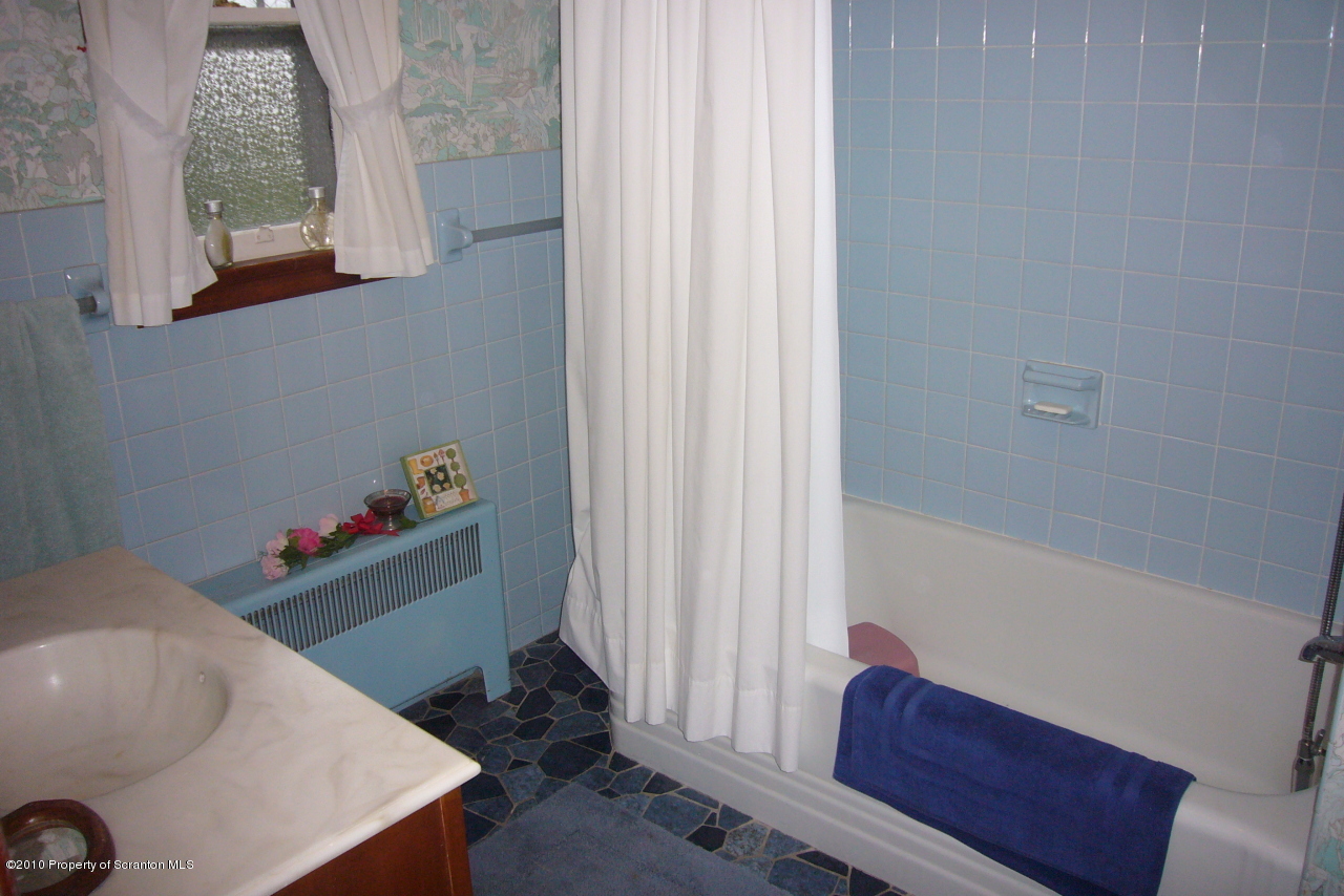 1334 Glenview Road Clarks Summit, PA 18411 - Photo 9 of 9 Gallery Image 9