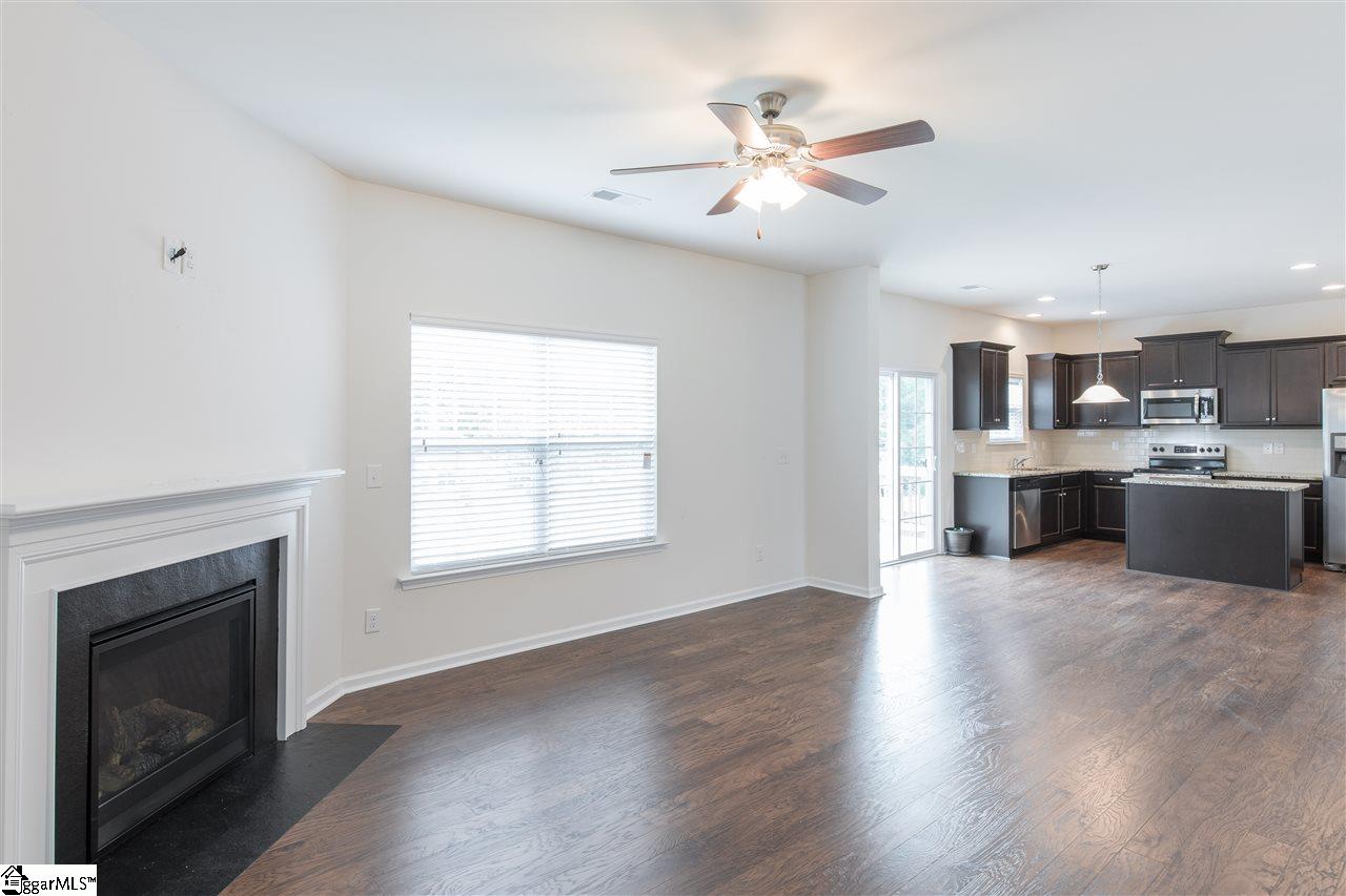 304 Rambling Hills Way Simpsonville, SC 29681 - Photo 9 of 28 Gallery Image 9