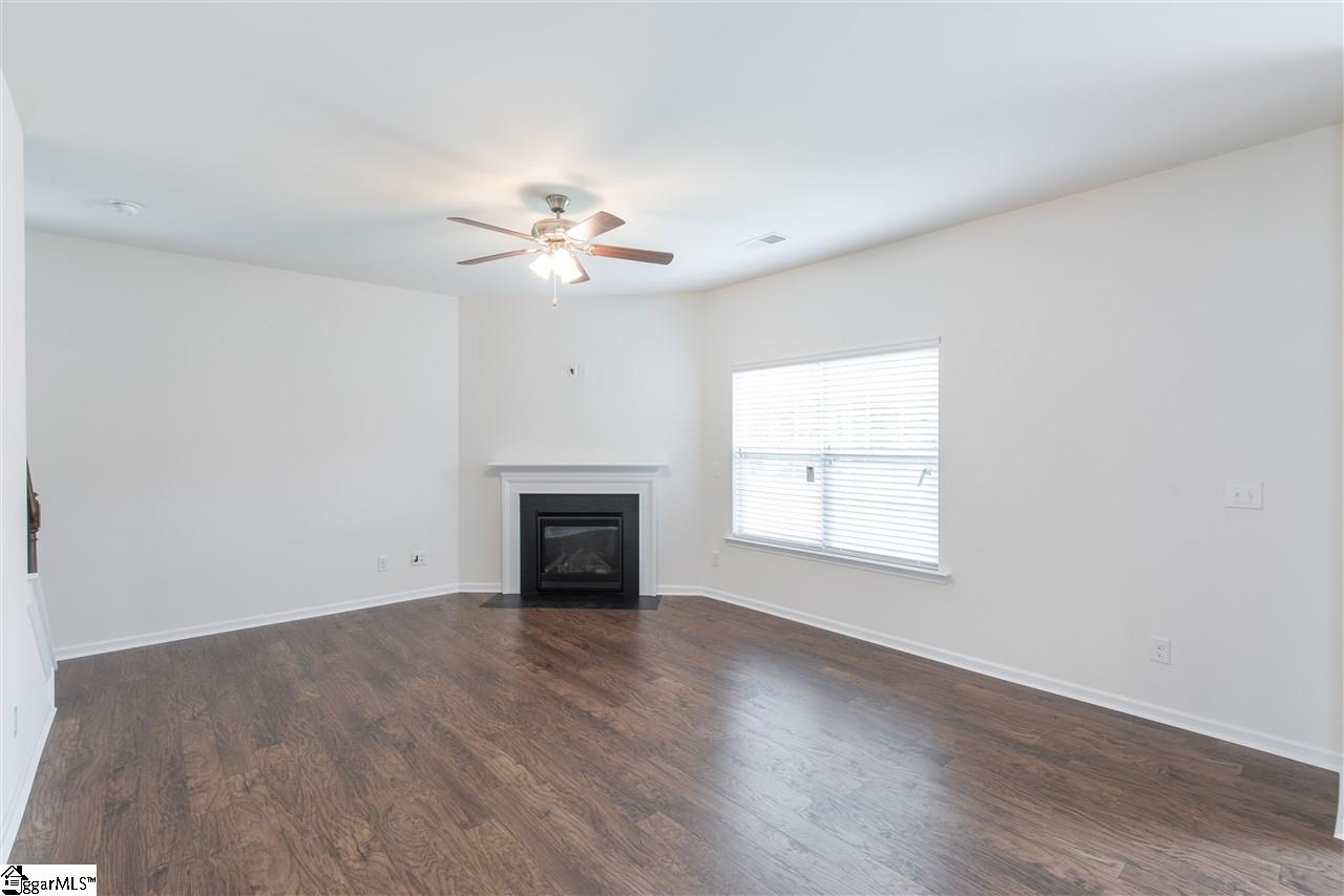 304 Rambling Hills Way Simpsonville, SC 29681 - Photo 10 of 28 Gallery Image 10