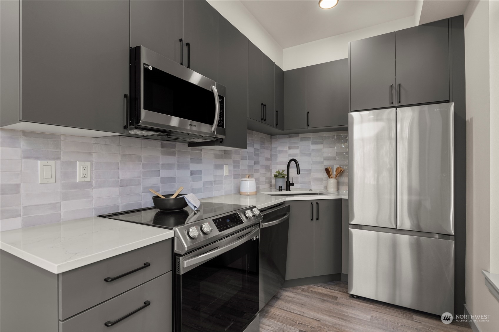 722 North Allen Place Seattle, WA 98103 - Photo 7 of 23 Gallery Image 7
