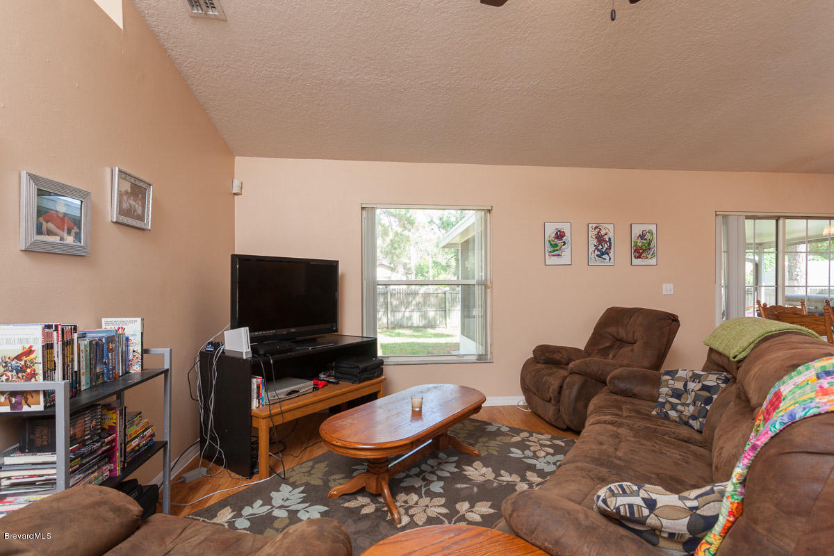 6070 Chapman Street Cocoa, FL 32927 - Photo 4 of 19 6070 Chapman St-13