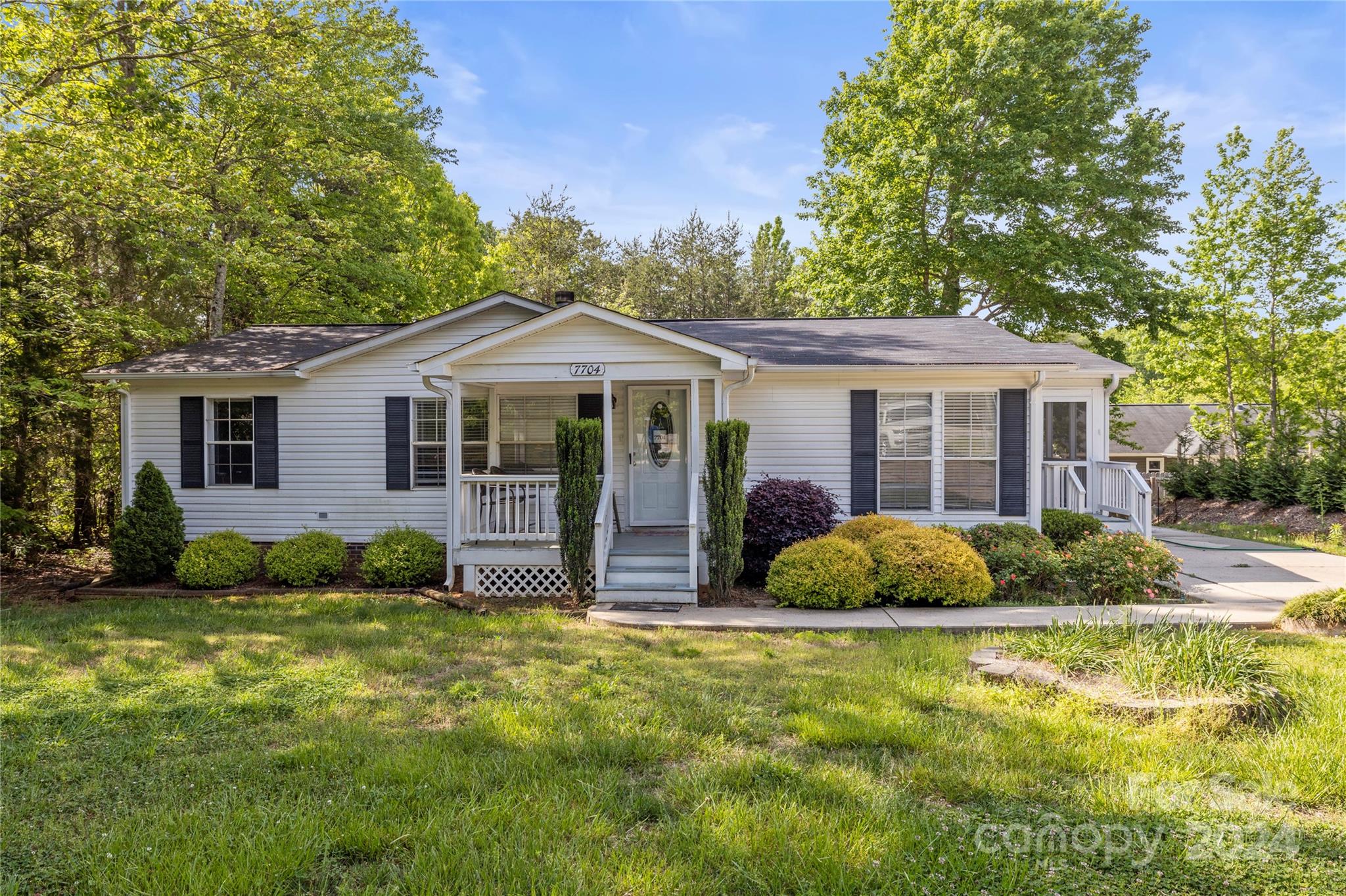 7704 Webbs Road Denver, NC 28037 - Photo 1 of 20 Gallery Image 1