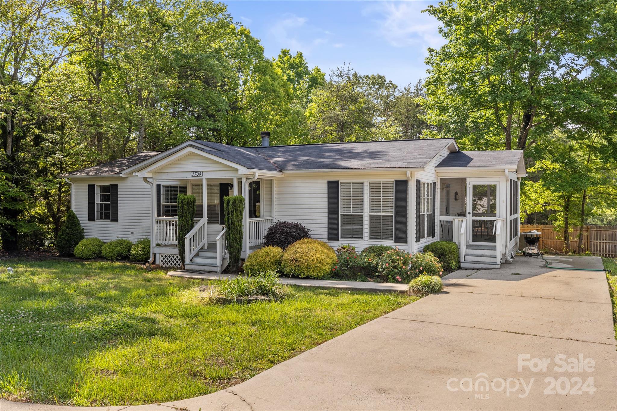 7704 Webbs Road Denver, NC 28037 - Photo 7 of 20 Gallery Image 7