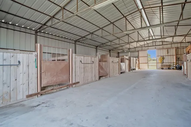 $2,750,000 | 10902 Clear Creek Road West, Sanger, TX 76266