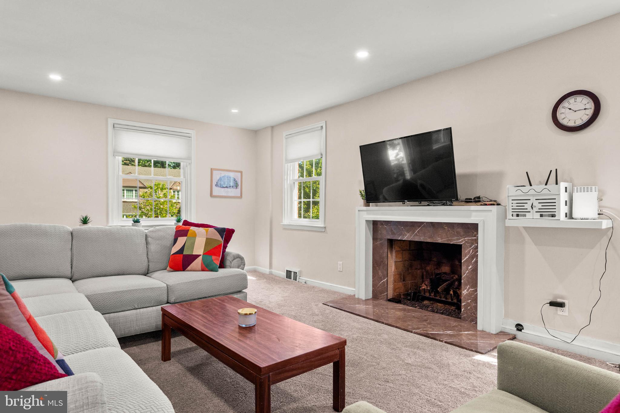 1518 James Road Wynnewood, PA 19096 - Photo 4 of 33 Gas Fireplace