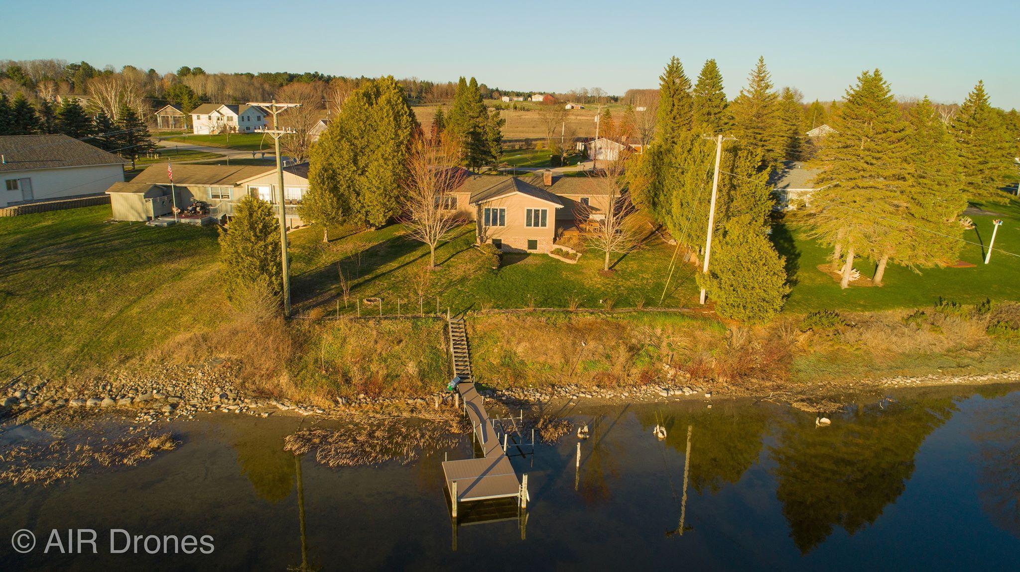 10651 Moonlight Bay Road Cheboygan, MI 49721 - Photo 5 of 38 Gallery Image 5