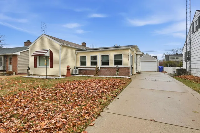 $279,900 | 7615 37th Avenue, Kenosha, WI 53142