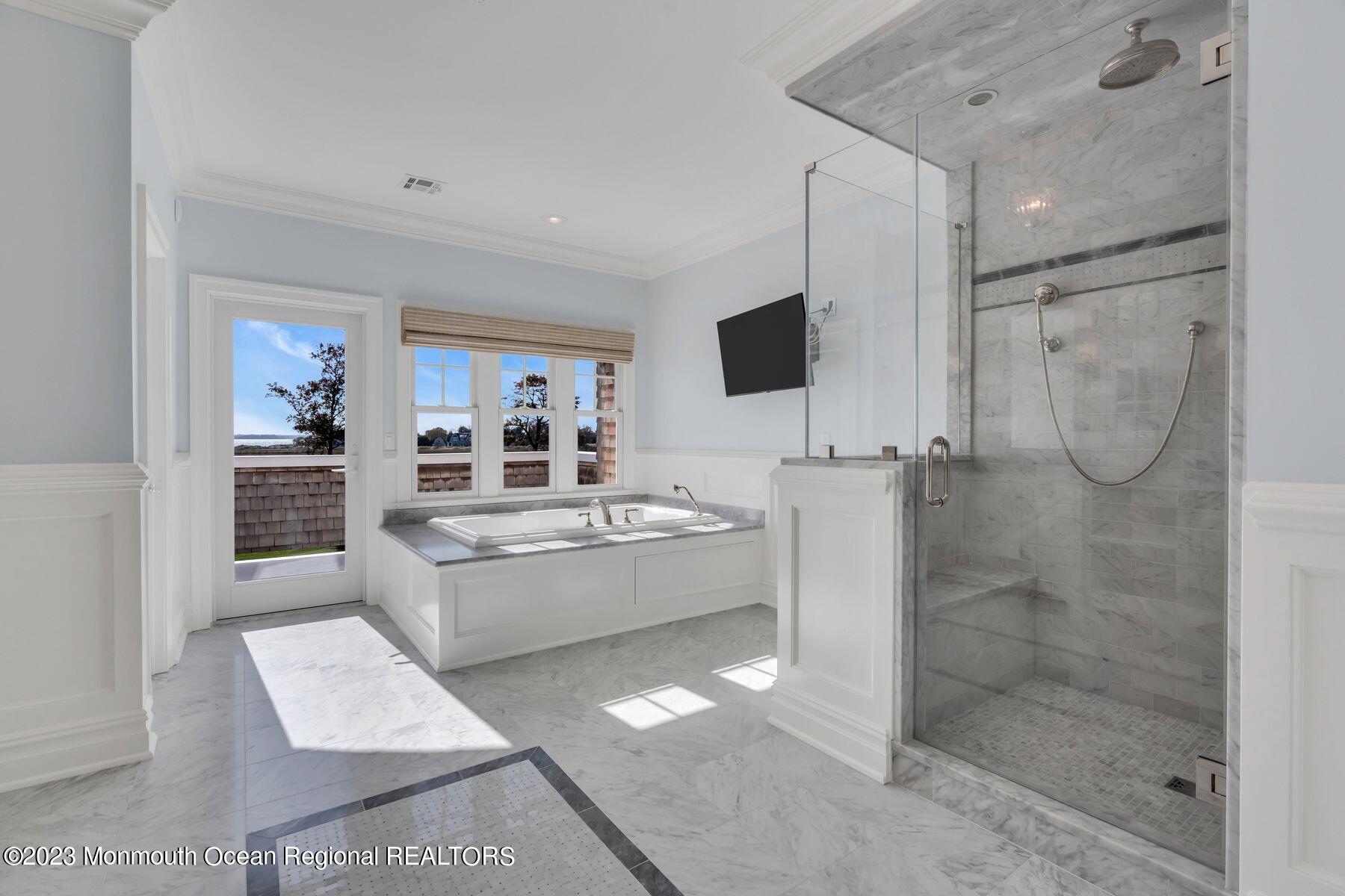8 Ave Of Two Rivers South Rumson, NJ 07760 - Photo 30 of 40 Primary Bathroom (2)