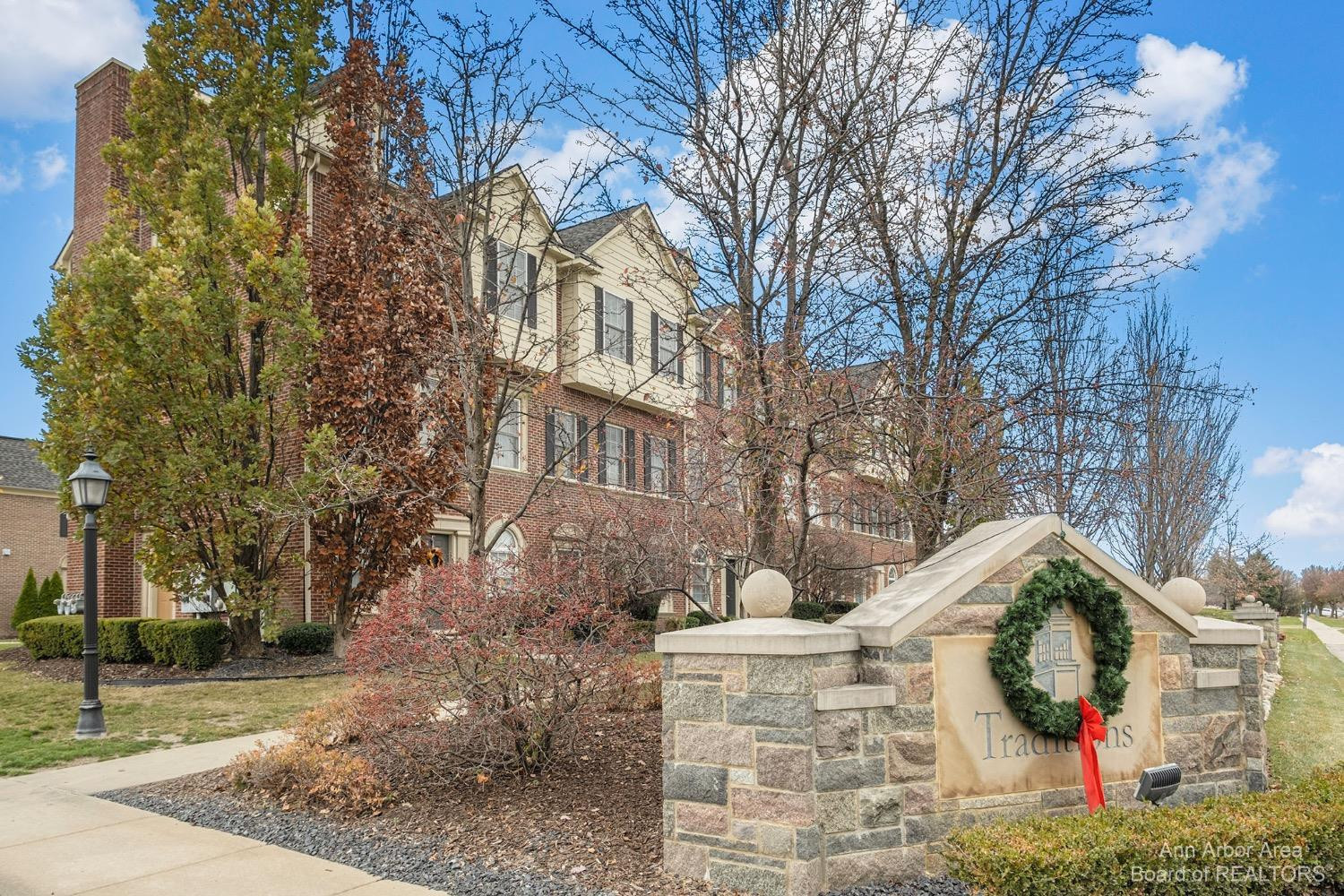 45425 North Stonewood Road Canton, MI 48187 - Photo 8 of 66 Photo 8