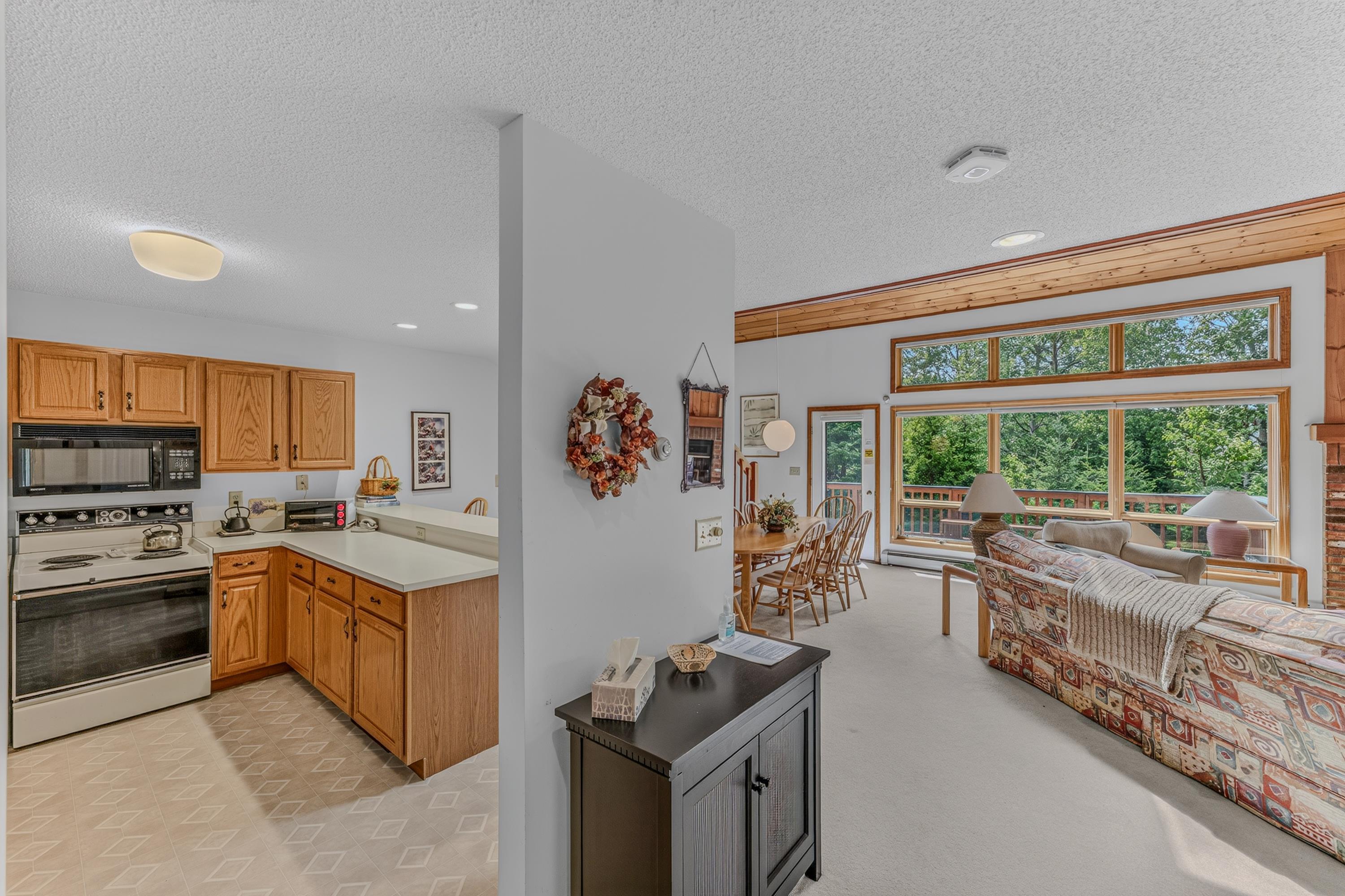 72 Appleby Close, Unit 42 Carroll, NH 03595 - Photo 5 of 33
