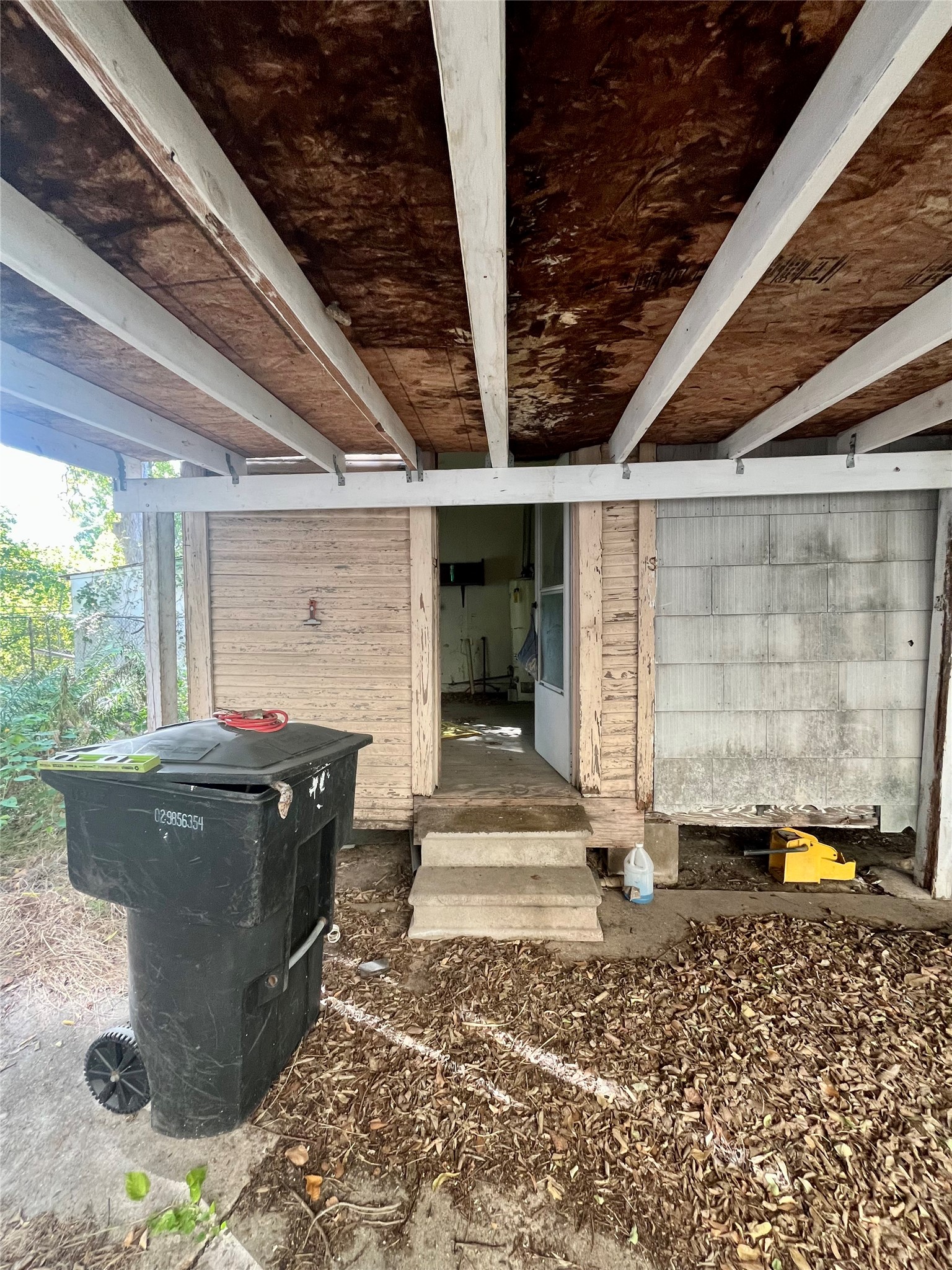 5845 Darling Street Houston, TX 77007 - Photo 17 of 27 a living room with a couch