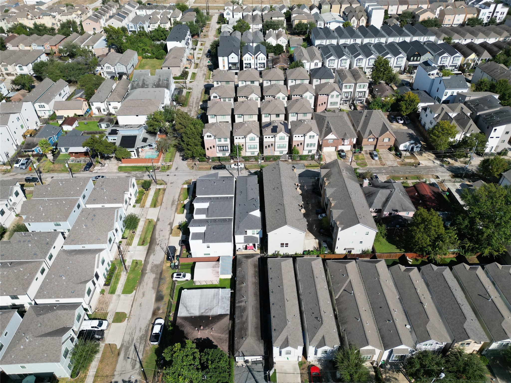 5845 Darling Street Houston, TX 77007 - Photo 3 of 27 an aerial view of multiple house