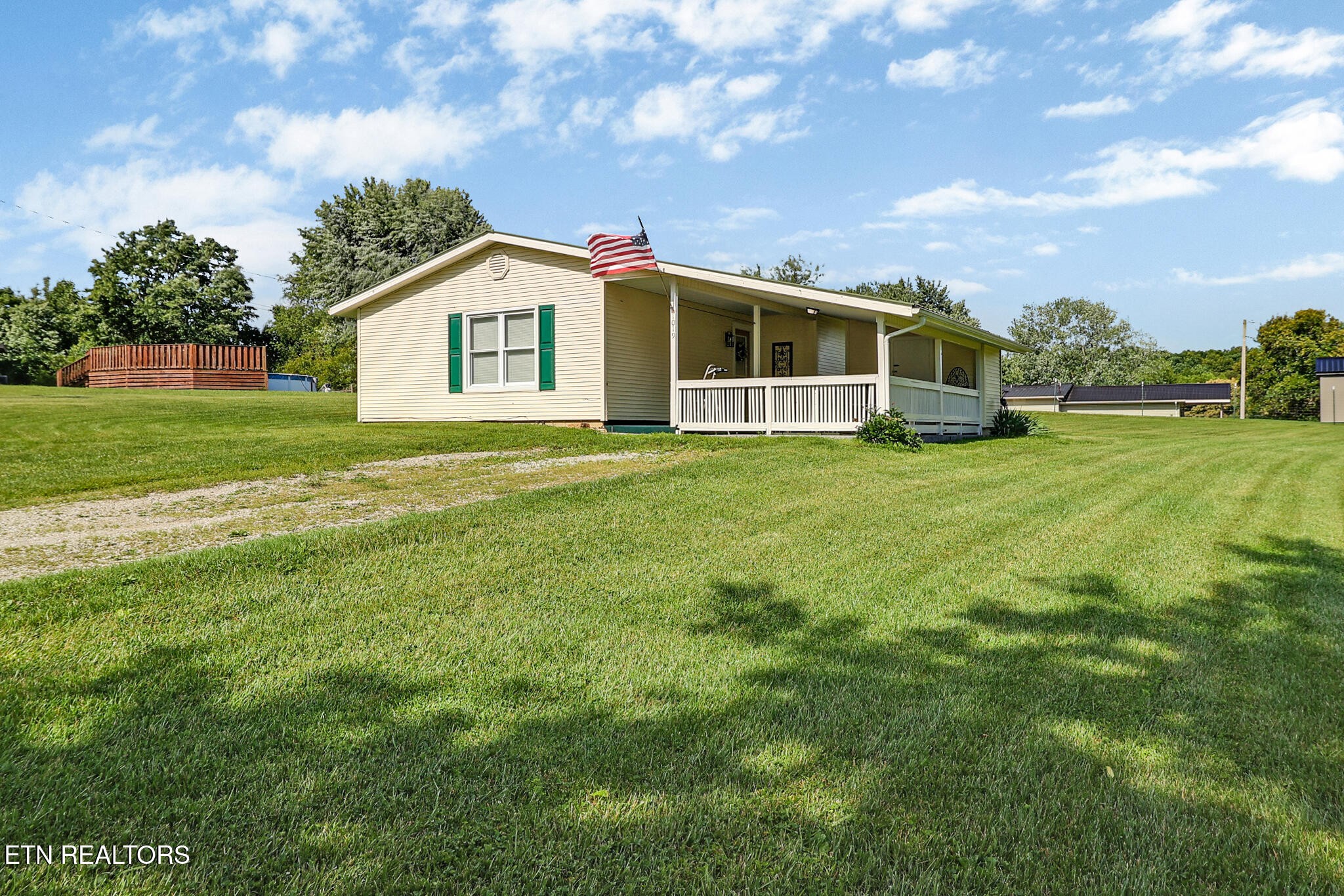1019 Lincoln Road Jamestown, TN 38556 - Photo 1 of 31