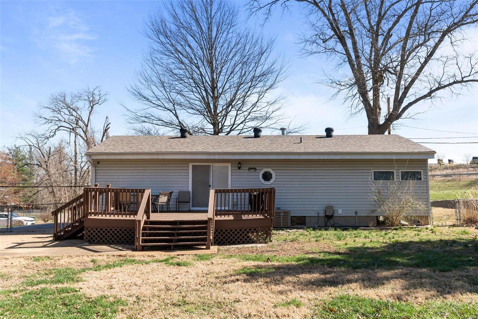 2005 Maple Lane Arnold, MO 63010 - Photo 3 of 40