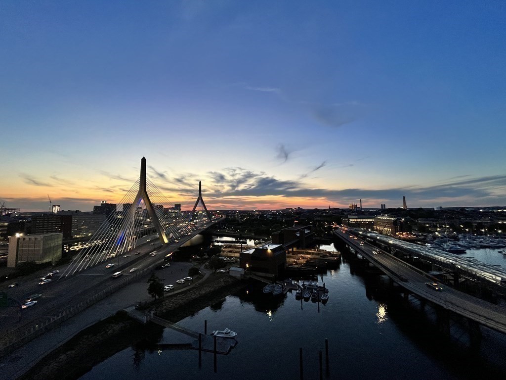 100 Lovejoy Wharf, Unit 8M Boston, MA 02114 - Photo 33 of 37 a view of a city