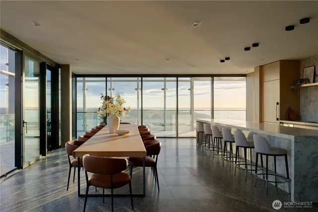 $726,000 | 300 Virginia Street, Unit 902, Seattle, WA 98101