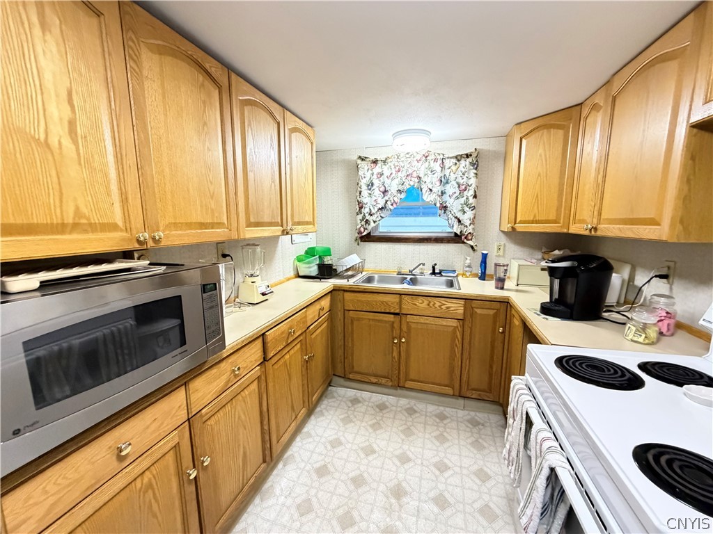 2455 Coulter Cove Road Sullivan, NY 13032 - Photo 26 of 36