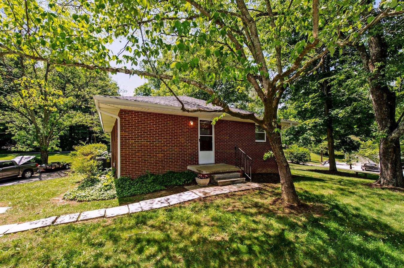 5703 Magazine Road Knoxville, TN 37920 - Photo 20 of 25 _HOB2884-Edit