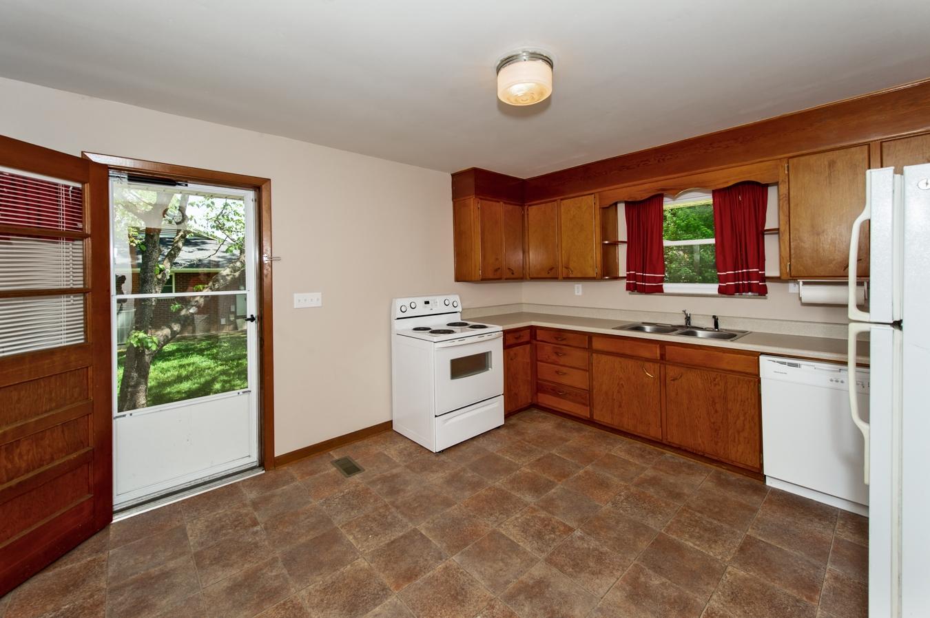 5703 Magazine Road Knoxville, TN 37920 - Photo 10 of 25 _HOB2894-Edit