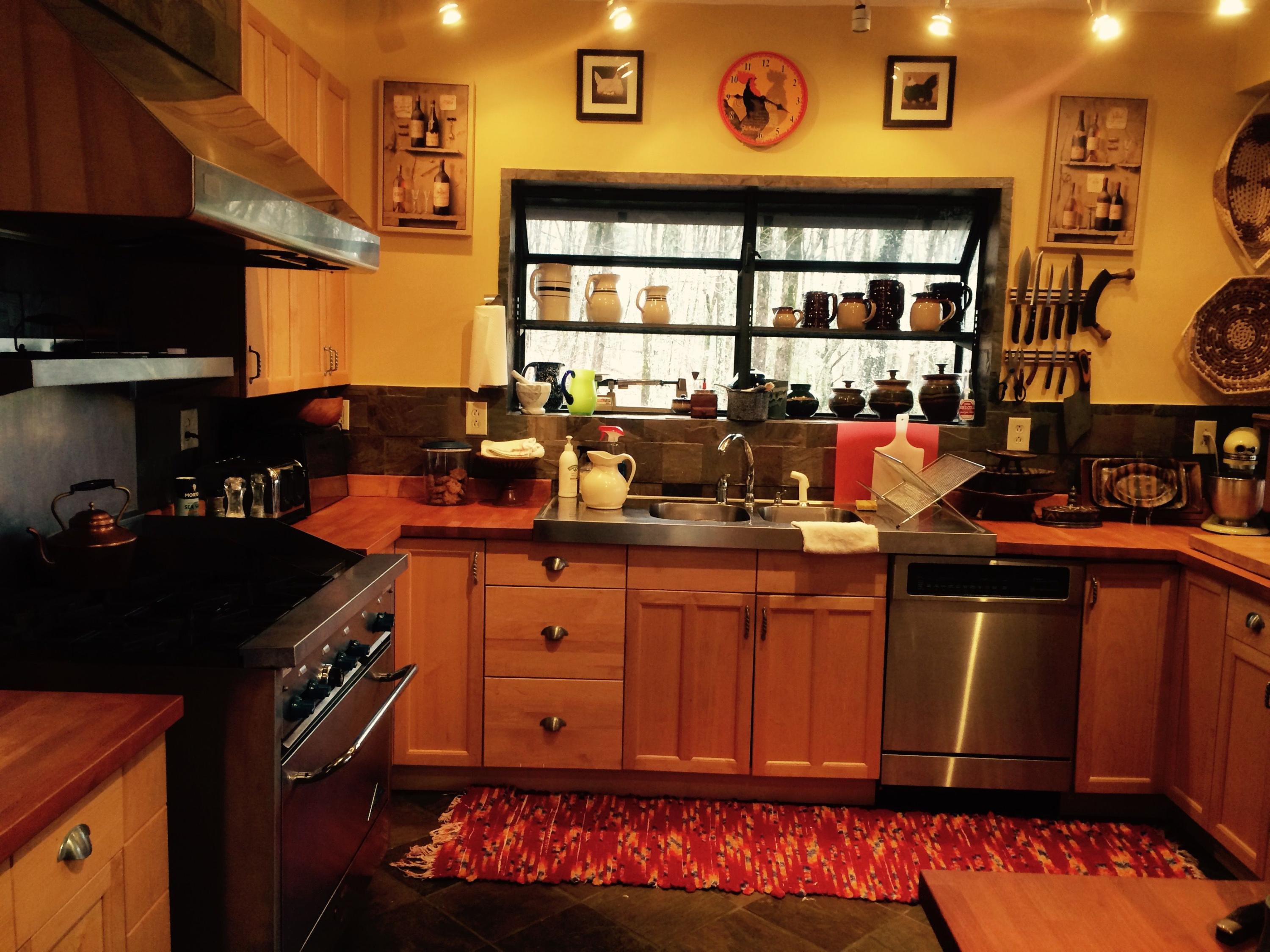 3554 Valley View Road Crossville, TN 38572 - Photo 12 of 31 kitchen3.jpg
