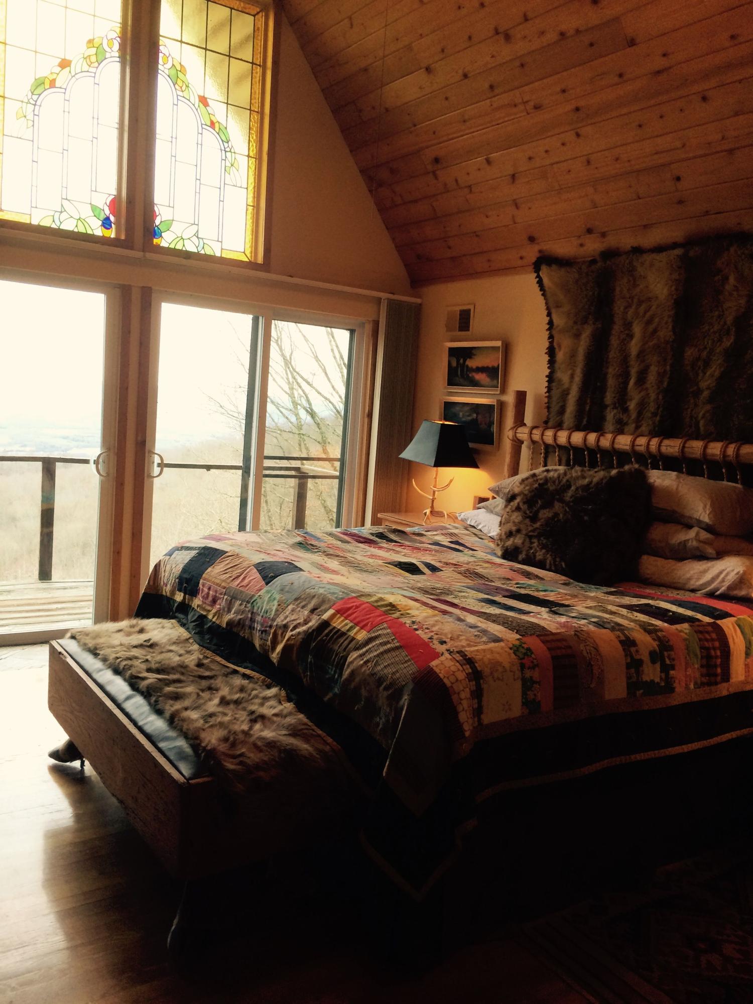 3554 Valley View Road Crossville, TN 38572 - Photo 17 of 31 master bedroom.jpg