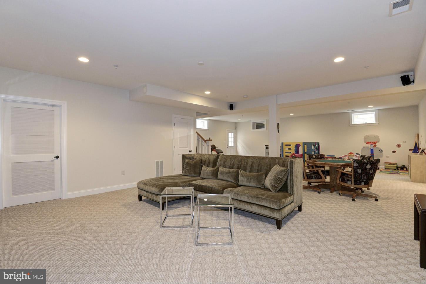 4805 Edgefield Road Bethesda, MD 20814 - Photo 26 of 30 Basement